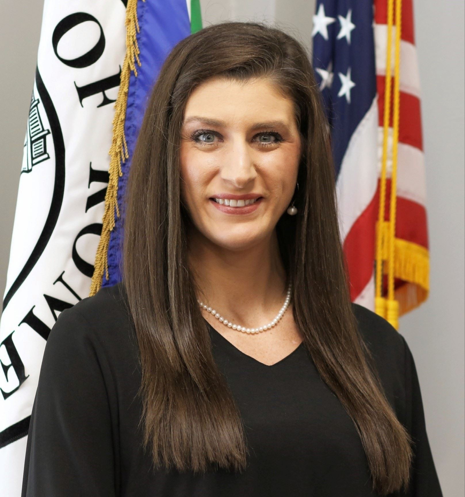 Meredith Ulmer_newspaper Headshot